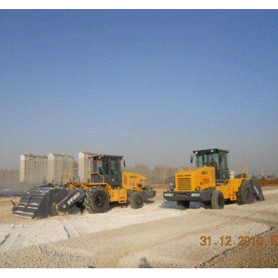 灰土拌和机在济南220改扩建中施工